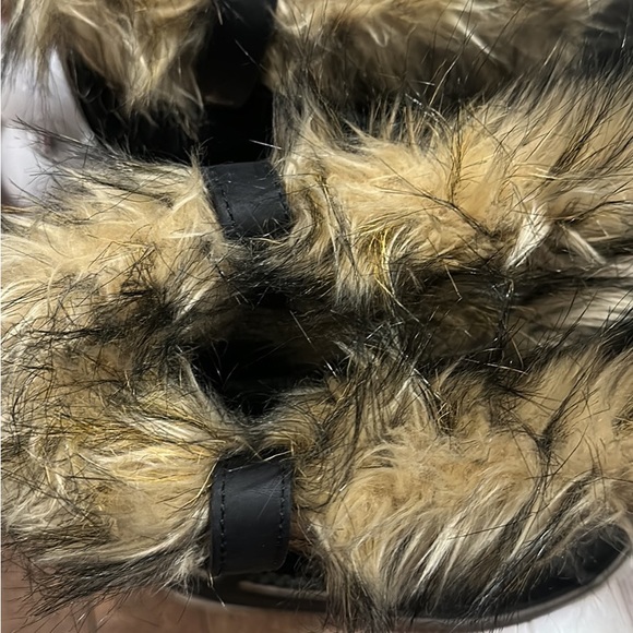 SOLD - Sorel Winter Boots - Picture 3 of 7